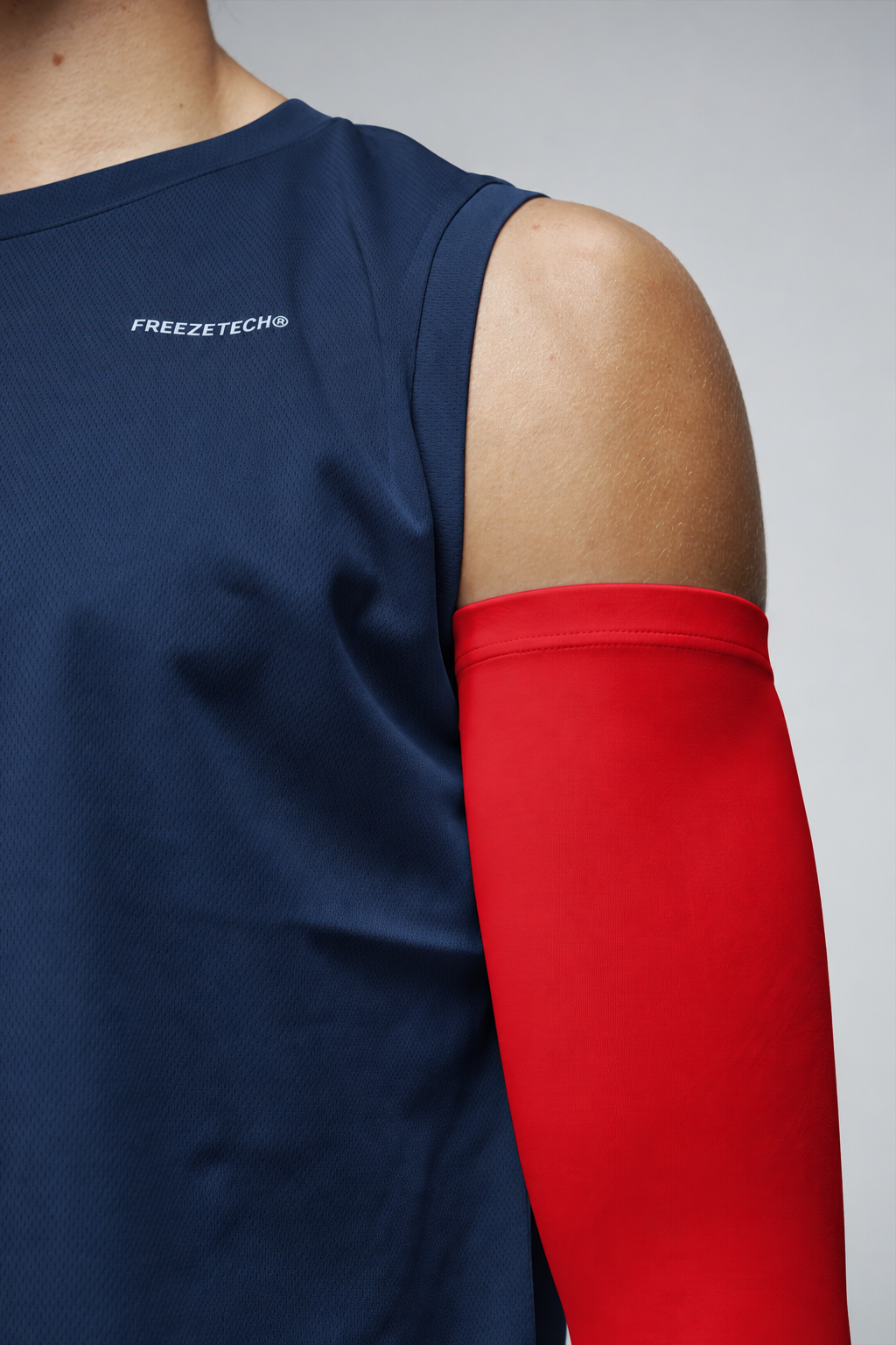 Cooling Arm Sleeve in Red
