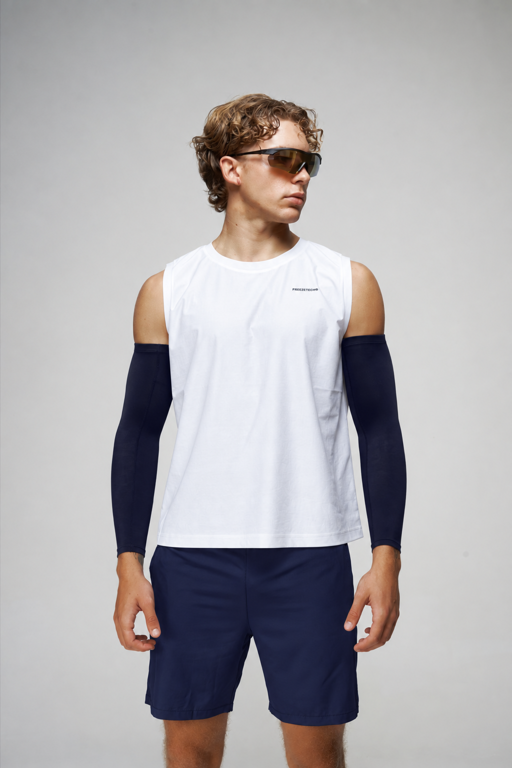 Cooling Arm Sleeve in Navy