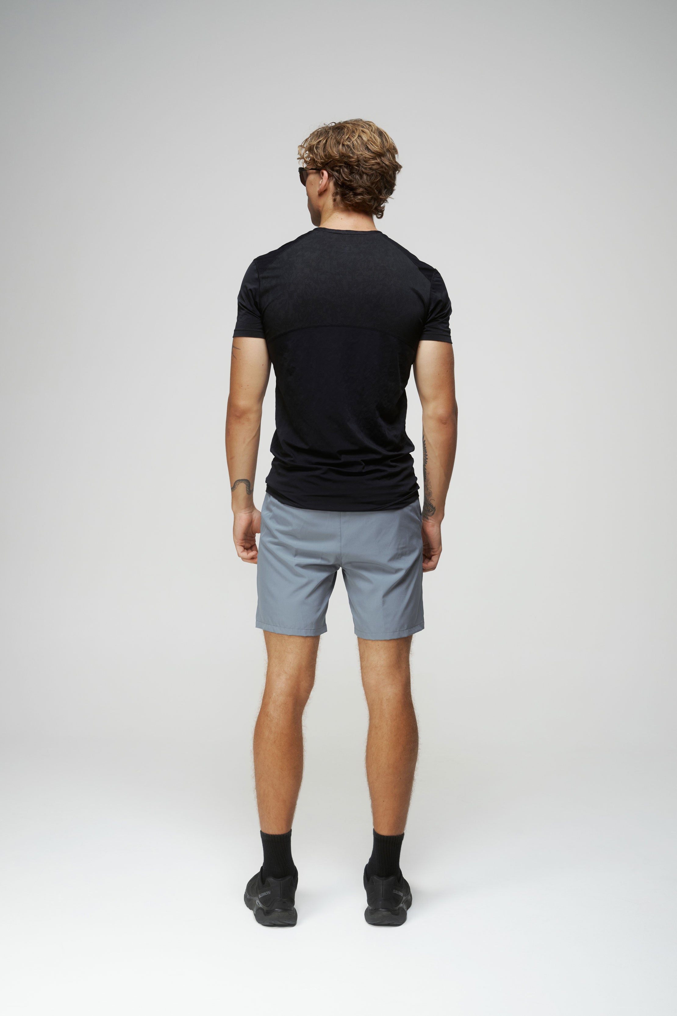 Crew Neck Short Sleeve Shirt in Black