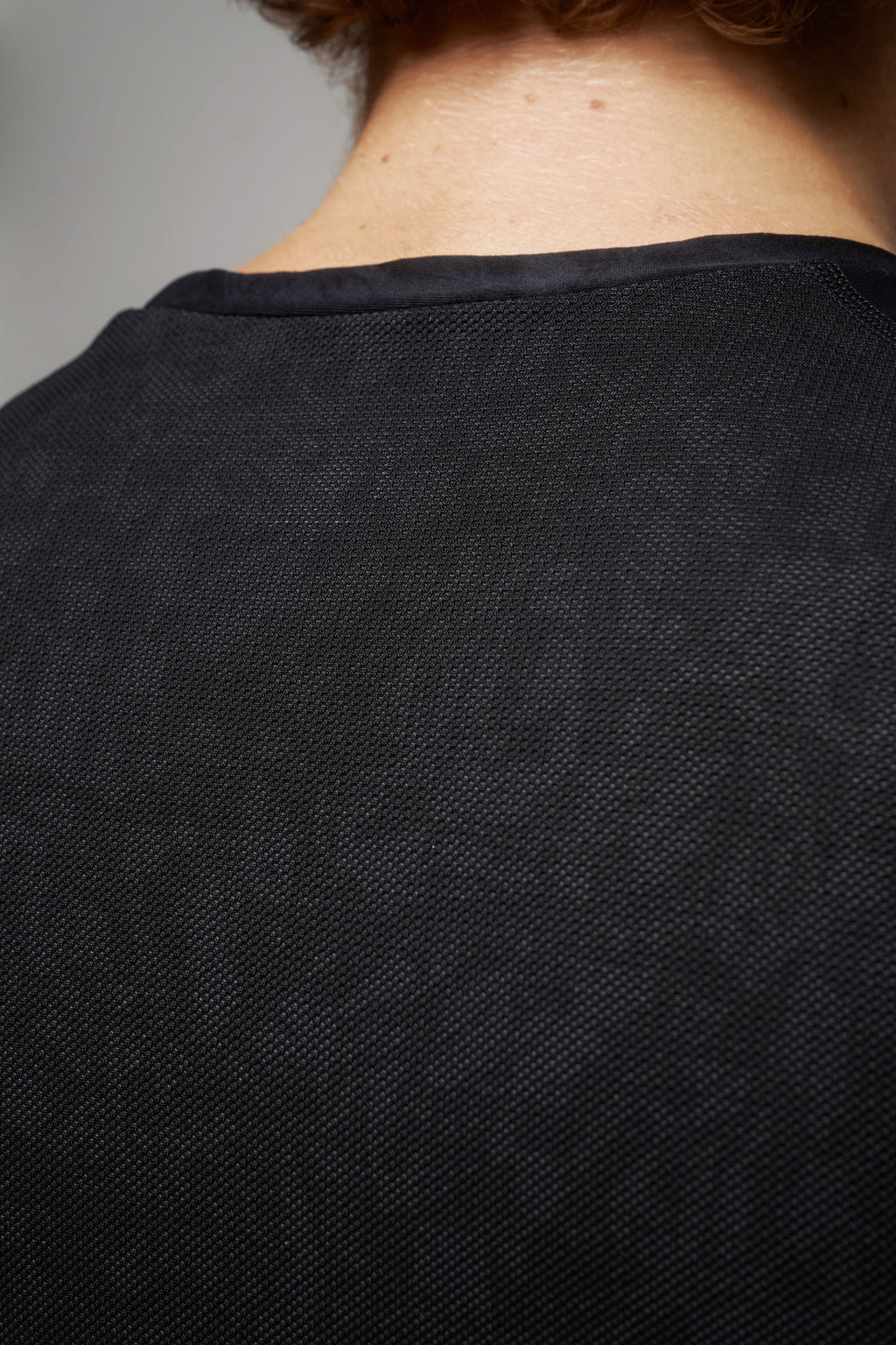 Crew Neck Short Sleeve Shirt in Black