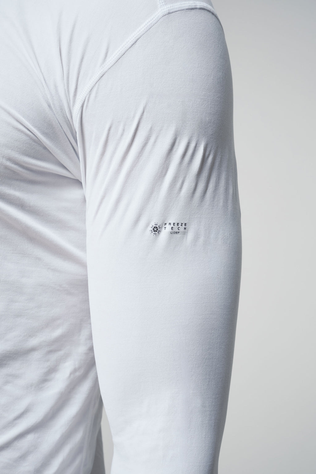 Crew Neck Long Sleeve Shirt in White