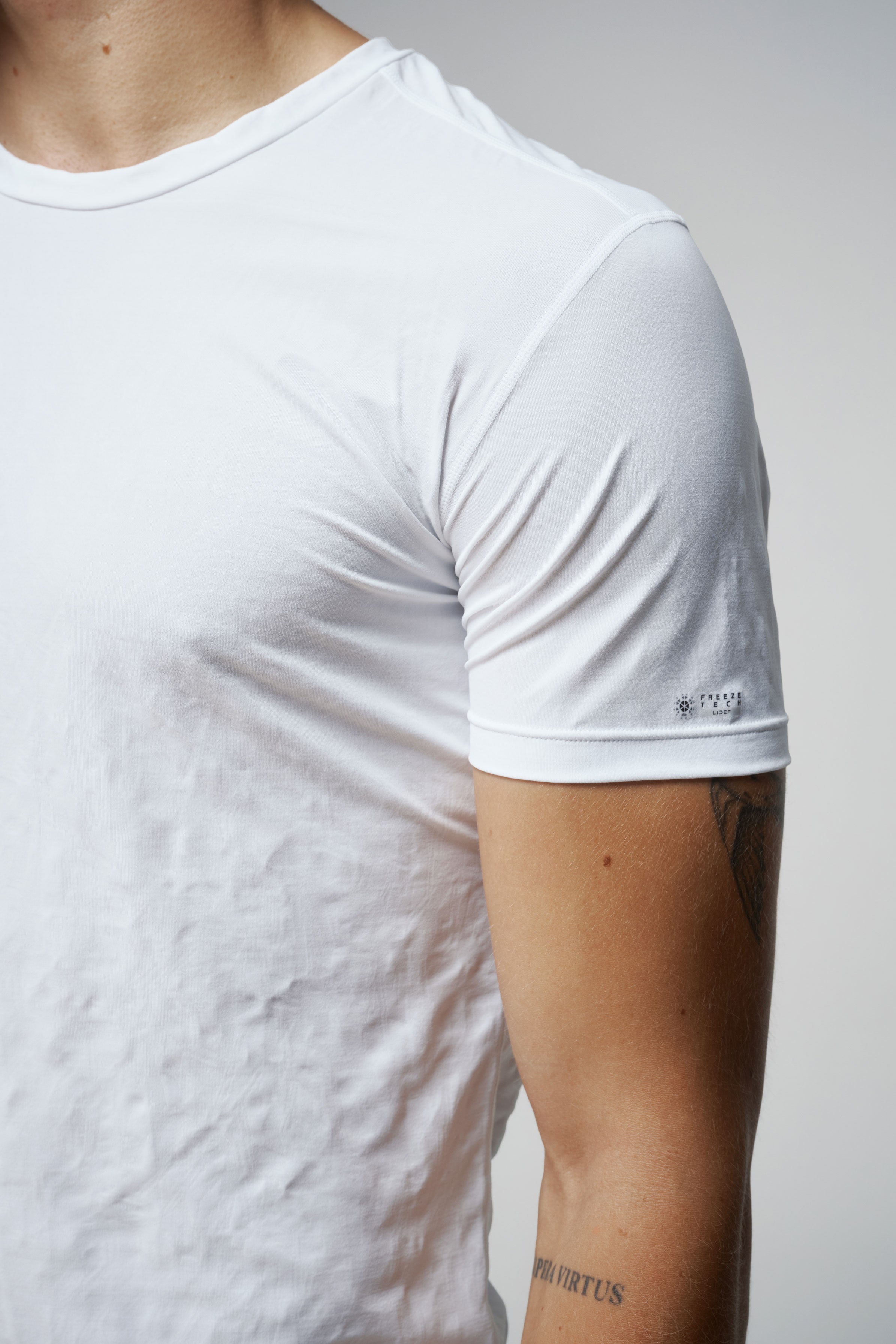 Crew Neck Short Sleeve Shirt in White