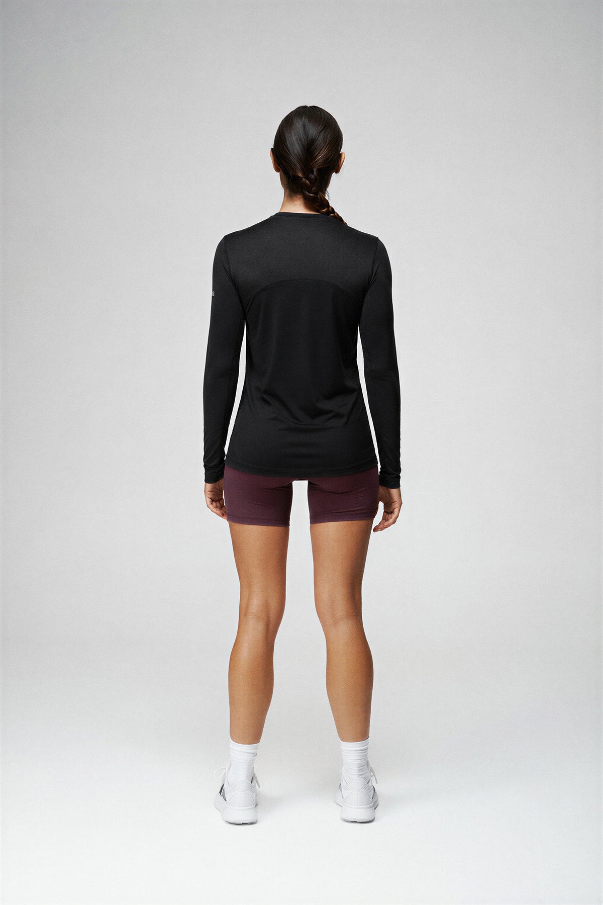 Crew Neck Long Sleeve Shirt in Black