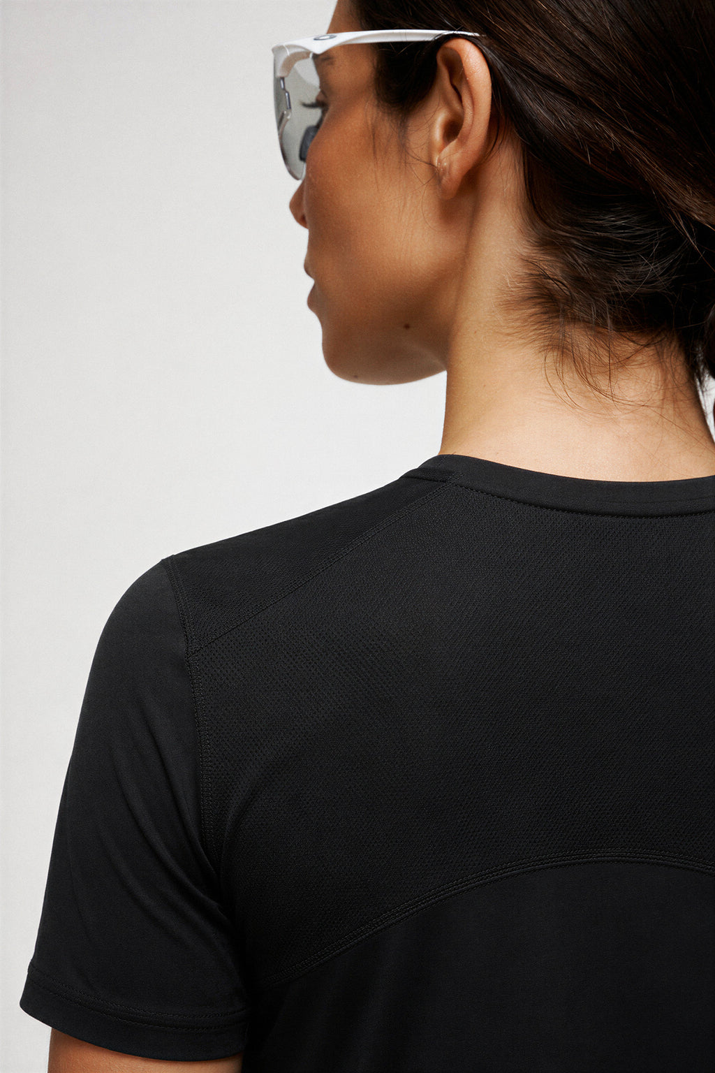 Crew Neck Short Sleeve Shirt in Black