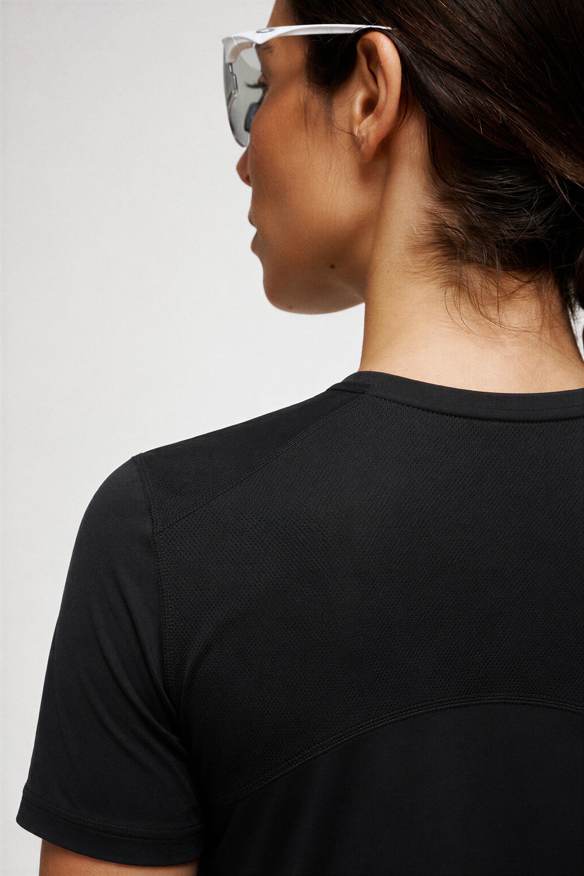 Crew Neck Short Sleeve Shirt in Black