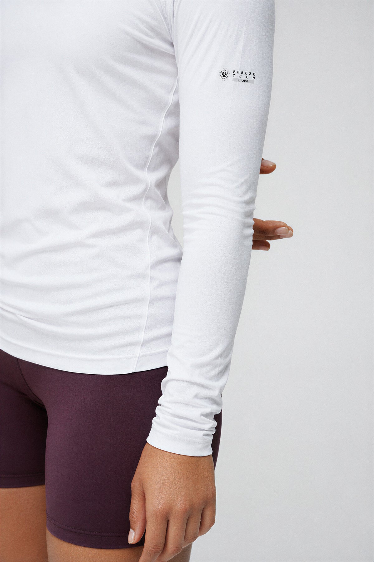 Crew Neck Long Sleeve Shirt in White
